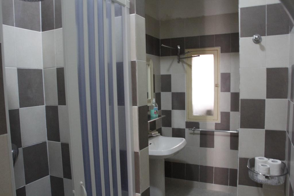 Youthhome B&B Napoli Værelse billede